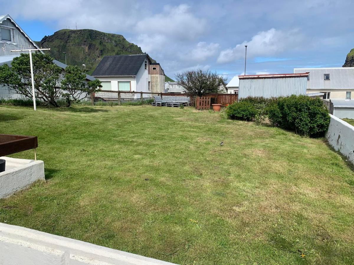 Lítið einbýlishús á besta stað. Vestmannaeyjar Esterno foto